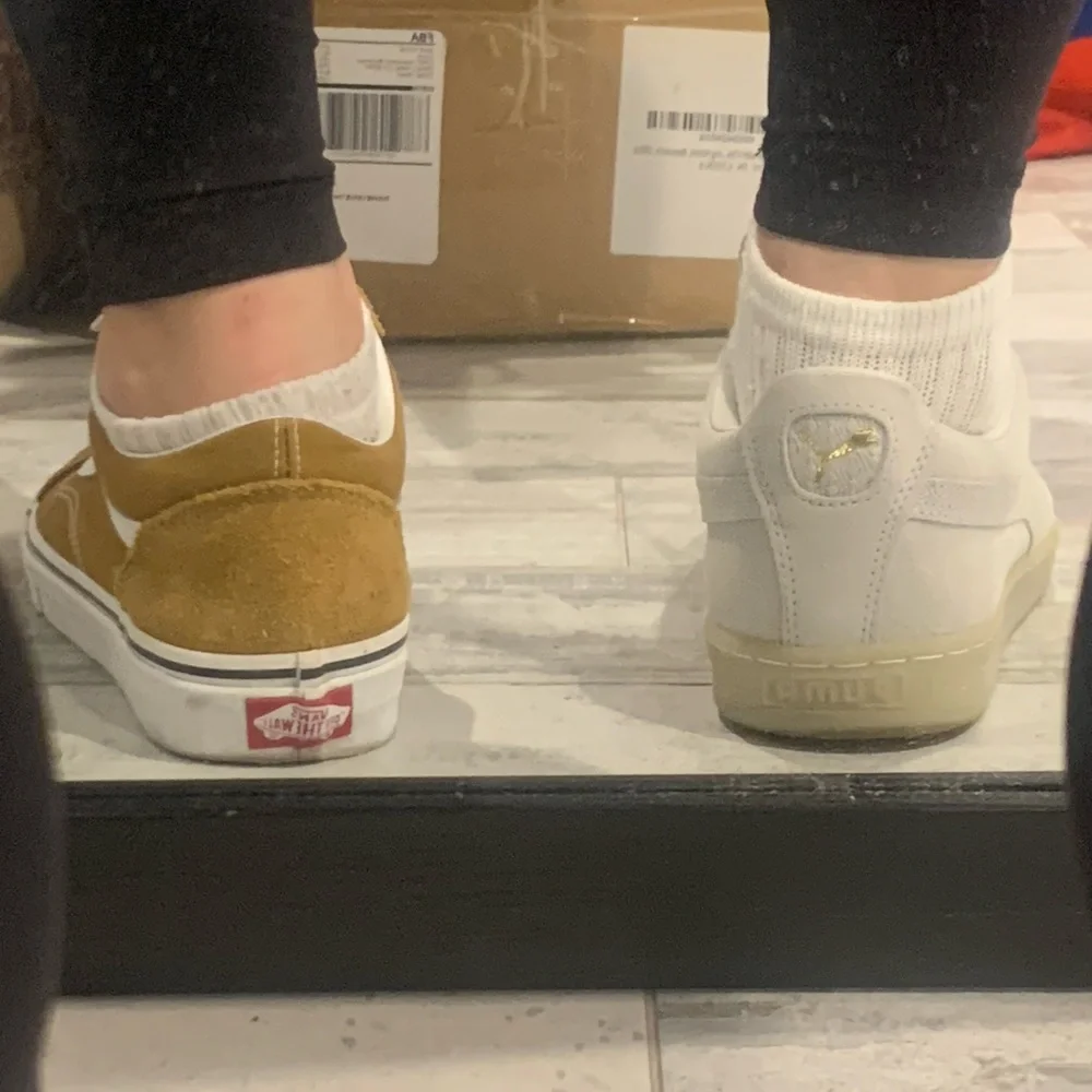 PUMA Off White Suede Leather Classic Shoes Sneakers Women